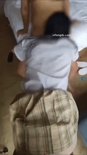 跟单男前后夹击骚老婆,不得不说,老婆是真的骚,还有户外露出