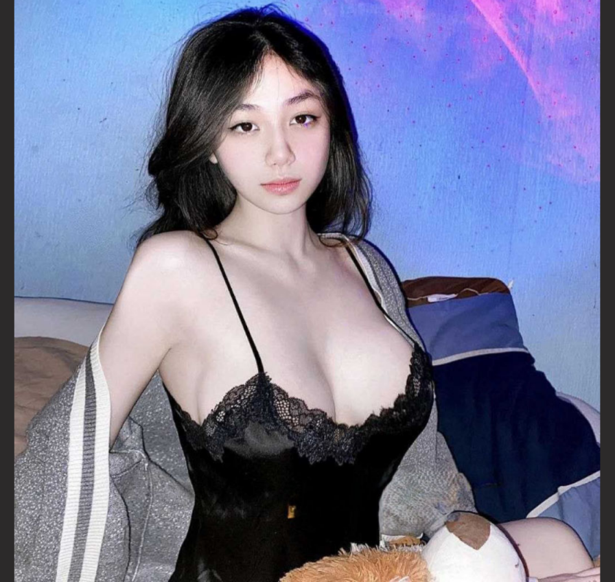 深圳传媒大学周辰霏和金主裸聊视频曝光 顶级身材大长腿蜂腰蜜桃臀 这身材逆天了