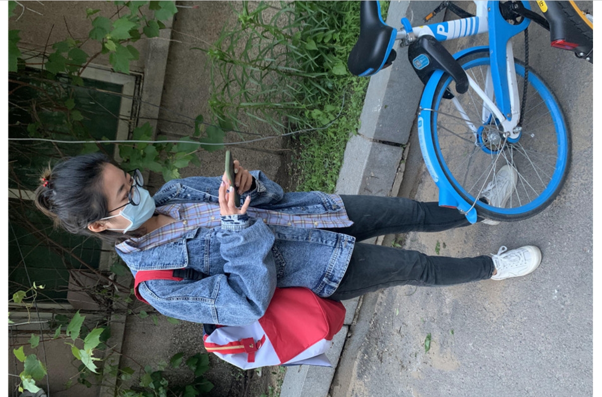 眼镜美女和男友之间的私密遭曝光