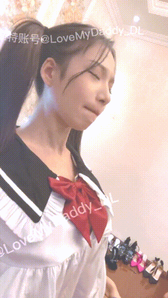 双马尾小萝莉高端局⚡极品萝莉，特别是后入大屁股的时候，我靠，简直要冲爆了，小屁眼也要大鸡巴别干烂了~