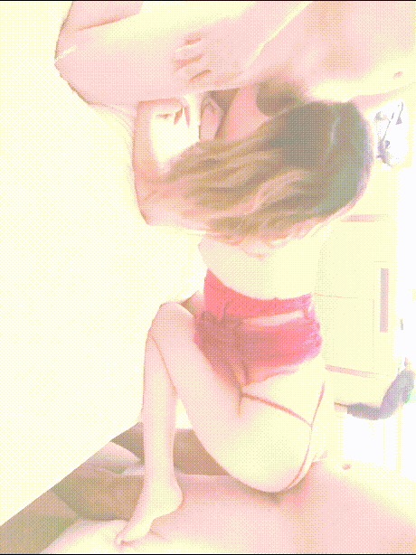 调教超多高颜值女神抓着头发强奸式轮流爆插 女神背地里被调教成精厕