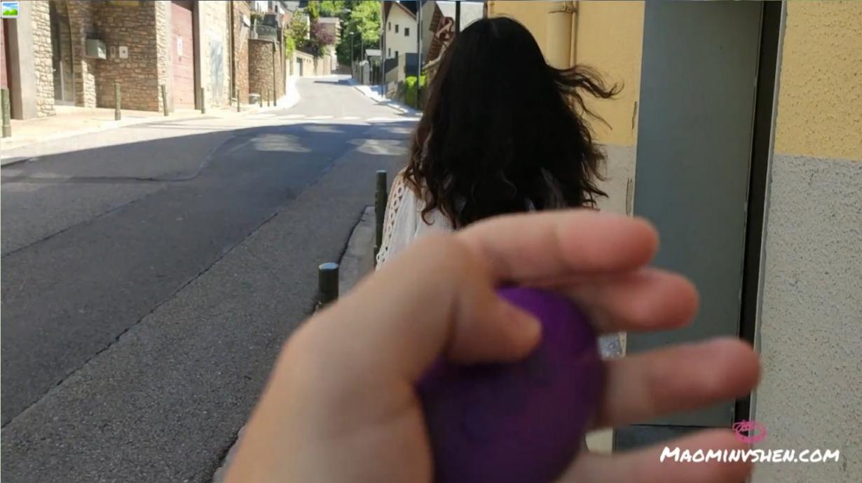 极品媚外母狗！被洋人捆绑调教，户外露出，以及在户外偷偷干炮，感觉这种媚外母狗都是这种咪咪眼的经典长相