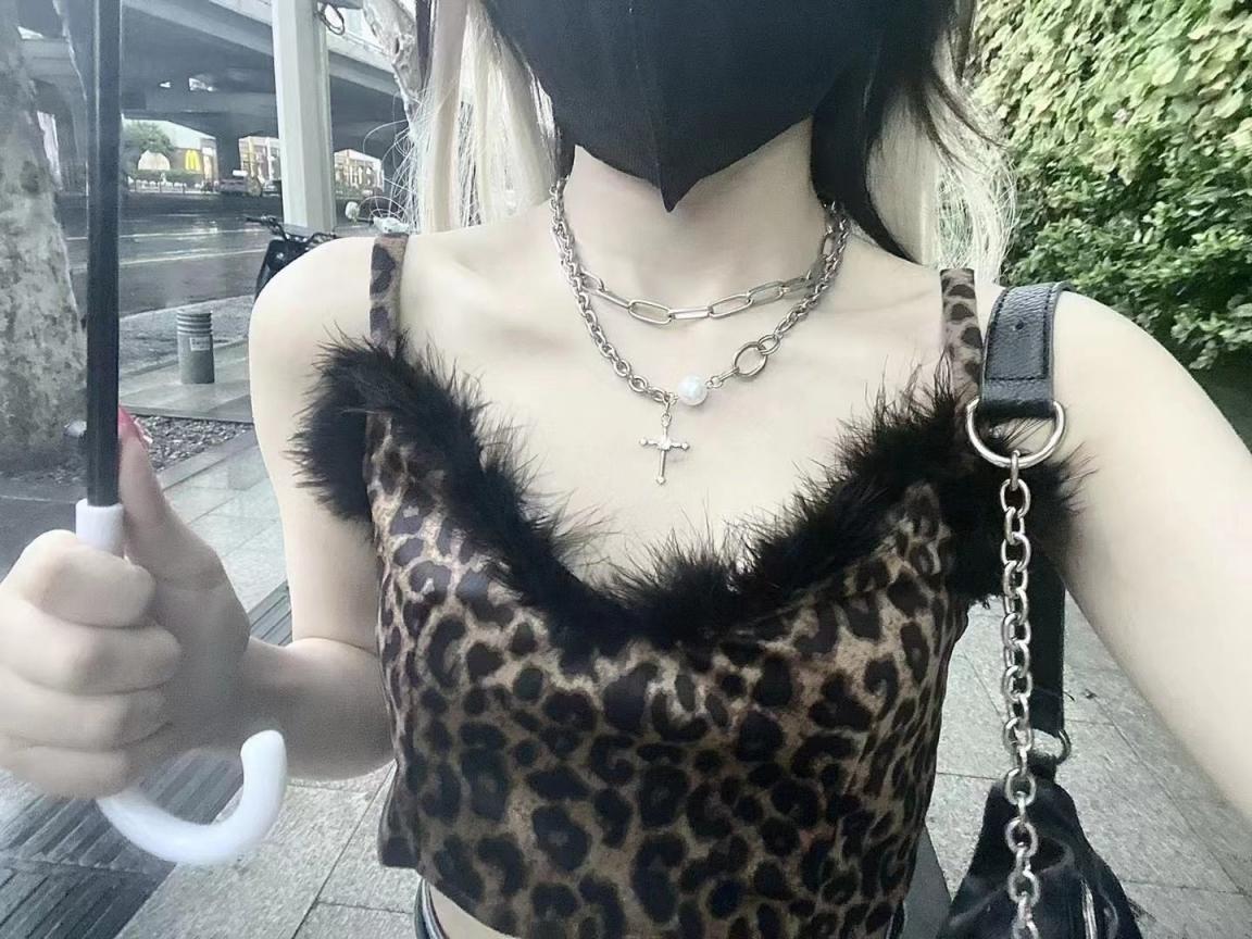 分享一个武汉的摄影圈妹子