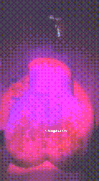 顶级淫妻博主【小熊爸爸】调教哺乳期老婆 上面喂奶下面被老公干，淫水奶水齐飞，相当刺激，哺乳期性欲更加