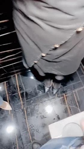 【剧情演绎】KTV勾引到厕所打炮❤️对白清晰有趣，各种无套后入狂艹，十分刺激！