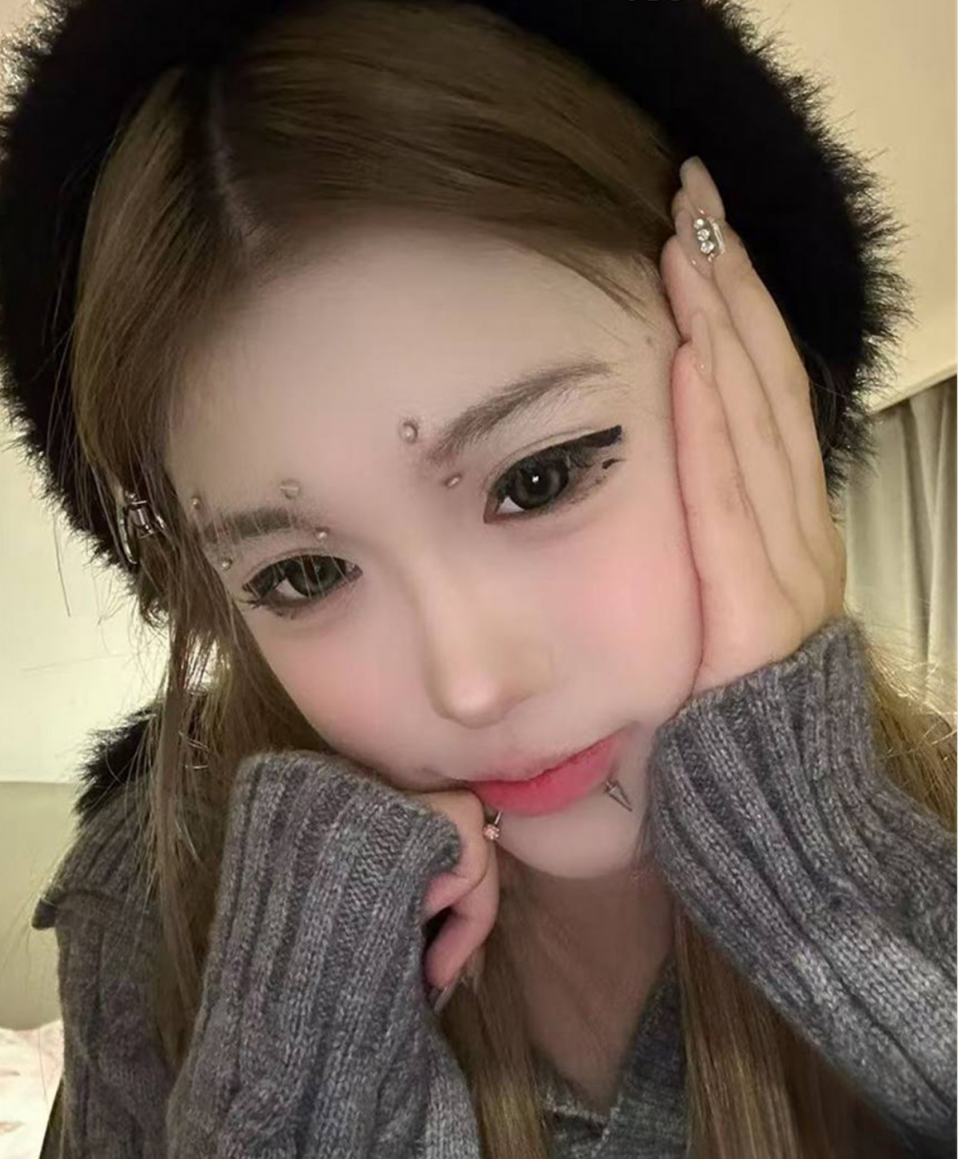 浙江理工大学叛逆美女【蔡静怡】主人网调视频曝光 叛逆黑丝学生妹 粗大假屌深插多汁骚穴