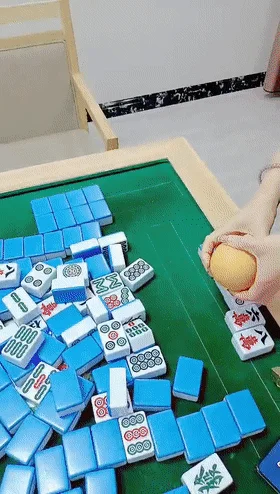 【剧情演绎】勾麻将桌前勾搭嫂子与其闺蜜❤️半推半就先艹闺蜜后艹嫂子，简直爽歪歪呀！