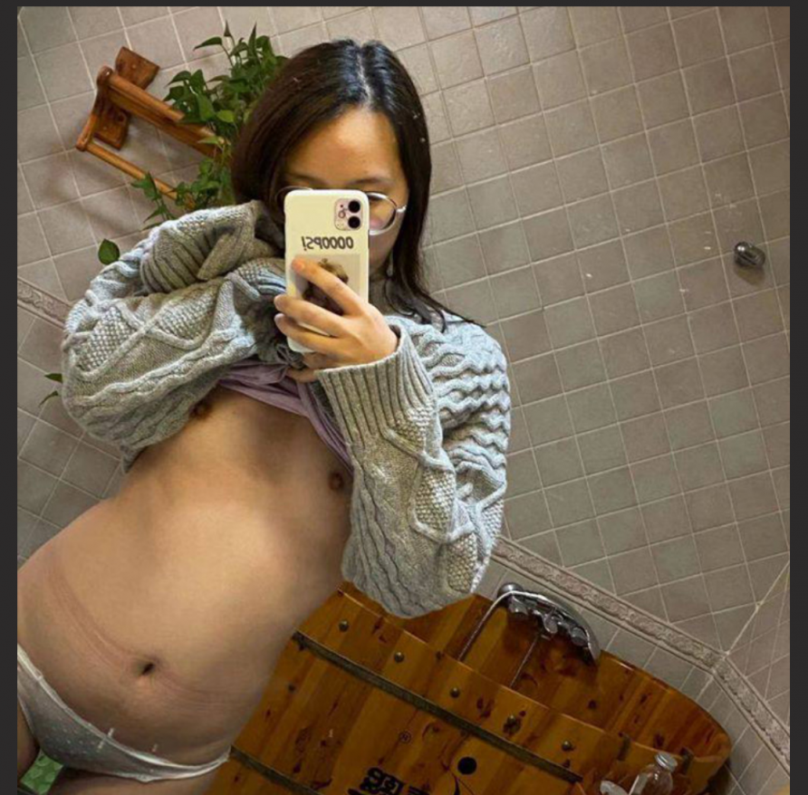 90后四川母狗 张艳欣 当小三口爆吞精！男友抓奸后骚逼还死不认账 被男友怒爆视频