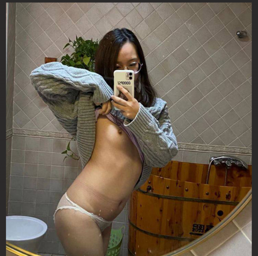 90后四川母狗 张艳欣 当小三口爆吞精！男友抓奸后骚逼还死不认账 被男友怒爆视频