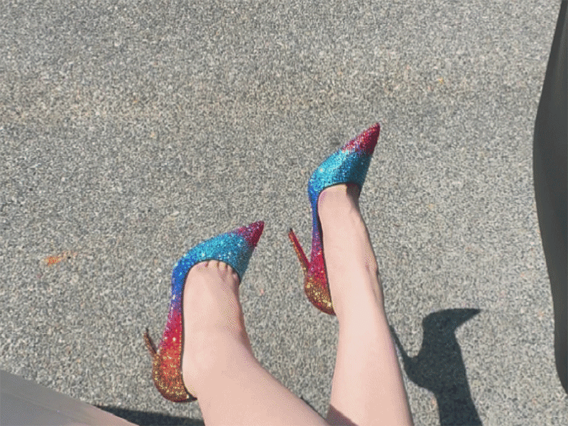 三八节爆照：白裙女神变肛塞尤物