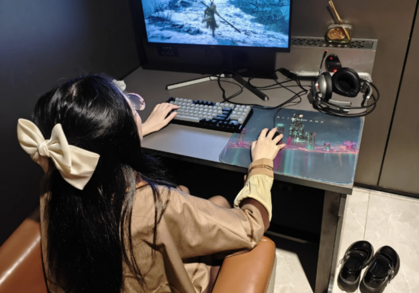 春暖花开时，网吧和KTV嗨皮起来