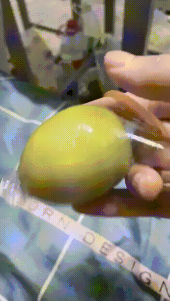 露脸巨乳高颜值大学生宿舍自慰，户外露出，喝尿，叫爸爸！漂亮学生妹私下极度反差是个露出癖性瘾小母狗