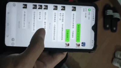 变态女婿✨边操丈母娘边跟媳妇打电话,含糊其辞老B也润滑,老婆跟丈母娘同床交替!