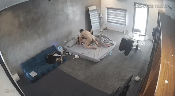 黑客破解家庭网络摄像头偷拍❤️住毛坯房的年轻情侣疯狂做爱 有时一天做爱几次