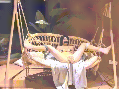 电梯里的KS训练和马路旁露台调教！激发高颜值极品超嫩萝莉M属性，后入中出绝叫高潮