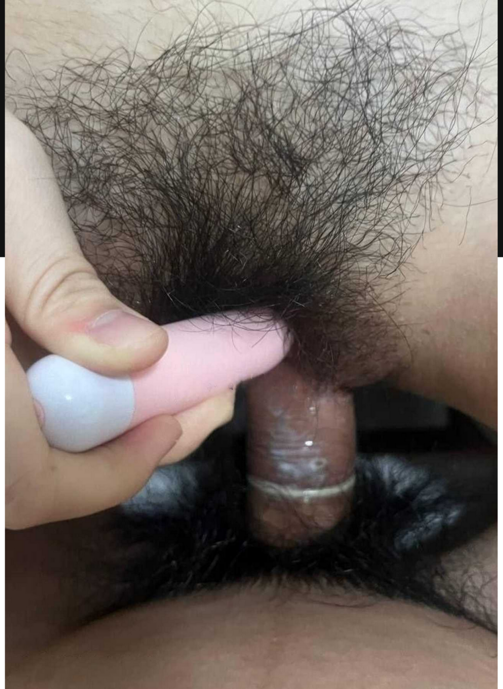 河北职业学院学生周思红，背着男友与前任酒店约会做爱，骚母狗看着自己被插的样子 画面诱惑至极！