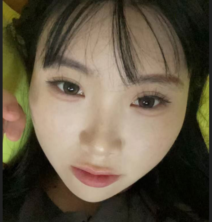 河北职业学院学生周思红，背着男友与前任酒店约会做爱，骚母狗看着自己被插的样子 画面诱惑至极！