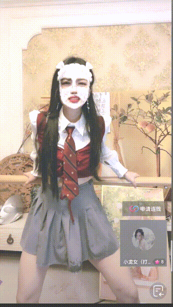 稀有玩法，穿着牛仔裤户外喷尿✅直播间上演喷泉，为什么她这么浪还这么多淫水！表面女神私下是喷水小淫娃！