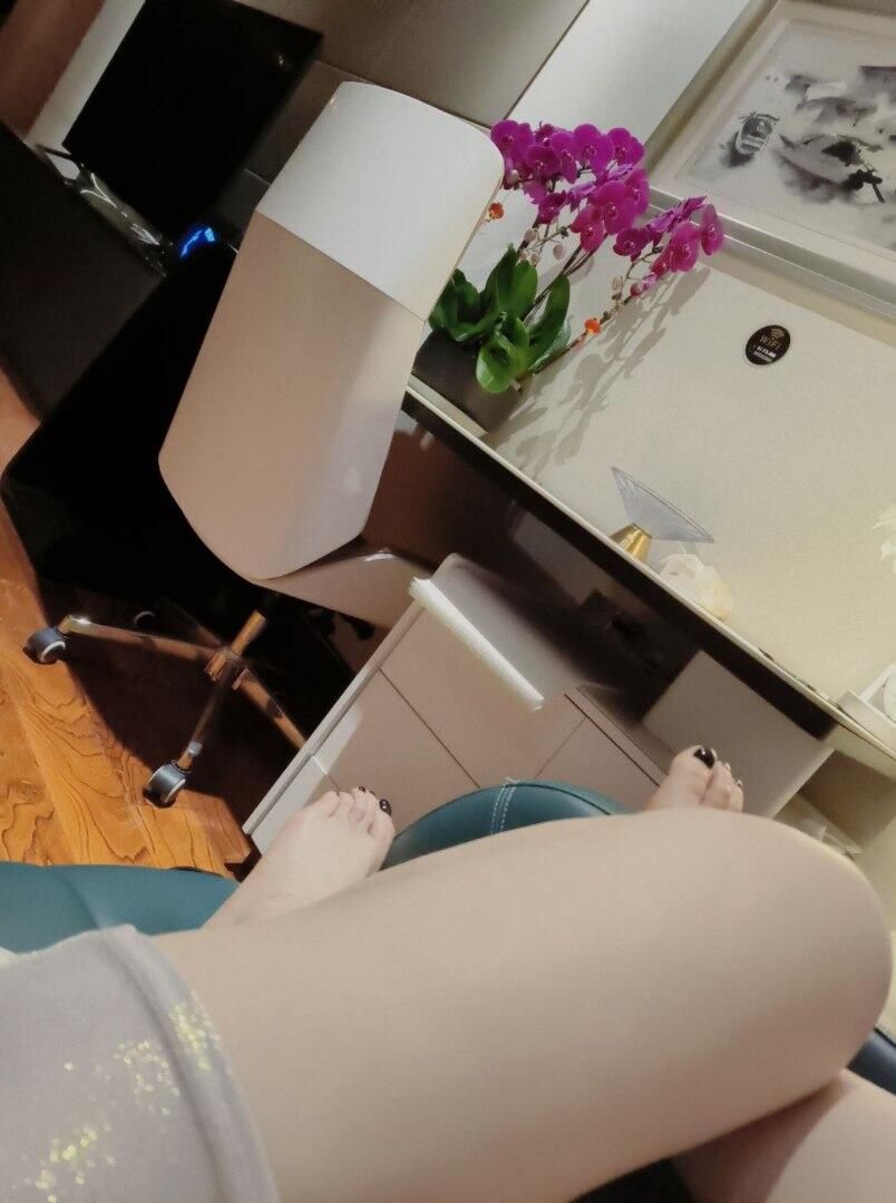 那一瞬间居然对亲姐有生理反应