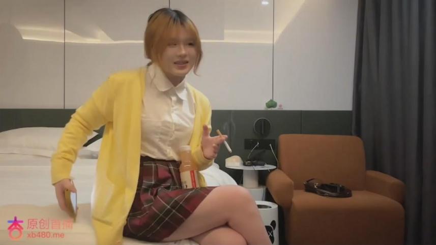 探花欧阳克酒店约炮❤️一个刚下海的JK萌妹子浑身雪白一开始很害羞做起爱来反差得一直叫爸爸