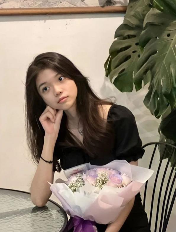 安徽 芜湖【调教 母狗】00后小妹子 小骚穴也是又粉、又嫩、又紧致