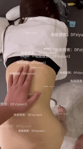 03年/162学生妹，完美露脸，用嘴巴吸，再用点力气