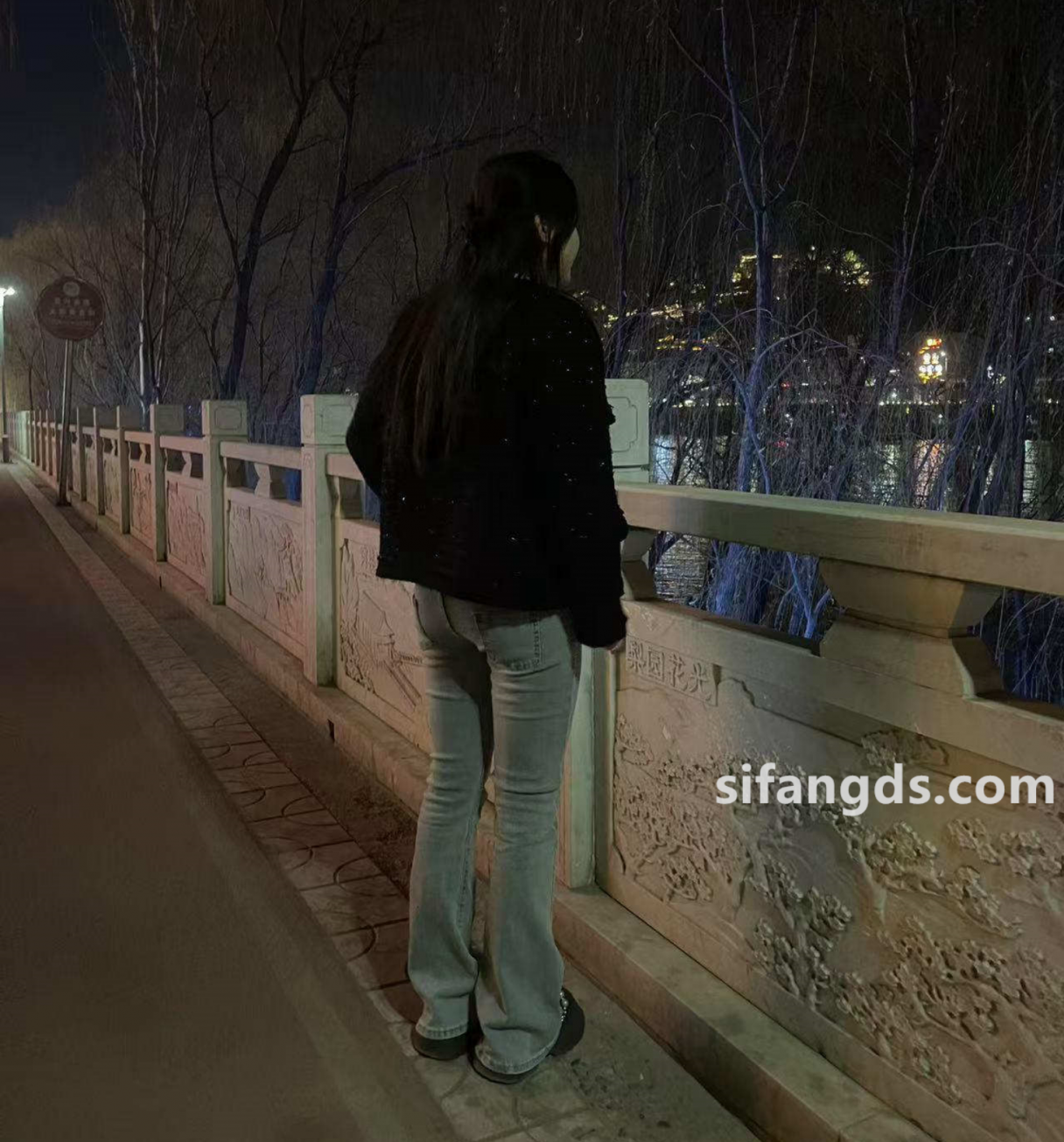 姐弟乱伦 外站大神乱伦姐姐-酒后强上亲姐姐  趁姐姐洗澡强行进入卫生间，这一刻我等了太久