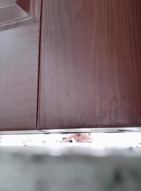 【门事件】 广东湛江遂溪县的某高仲❤️俩学生躲在艺术楼里关着门做爱，传出