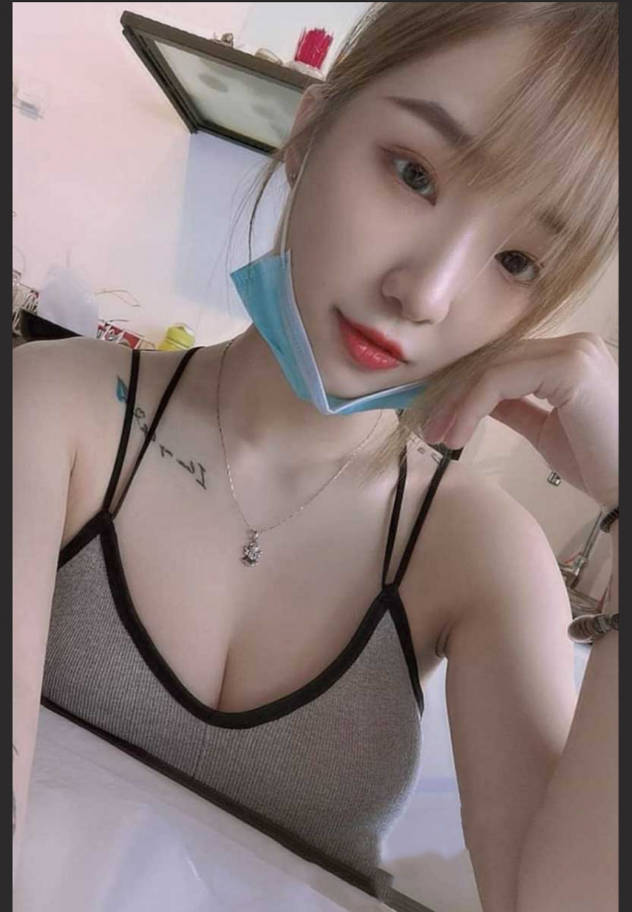 湖南商务职业技术学院 萧盼夏 含鸡不松口 狂野的吸精表现让人瞠目结舌