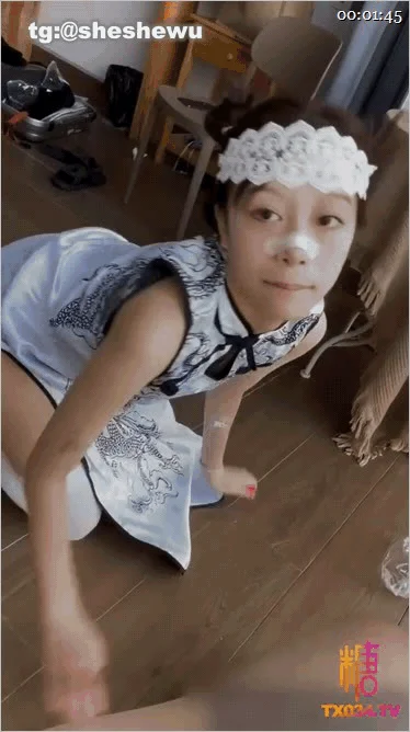 极品一线天粉穴绿帽情侣「创可贴贴」「太二先生」付费资源【糖心VLOG】 旗袍江边漏出调教打炮险遭围观