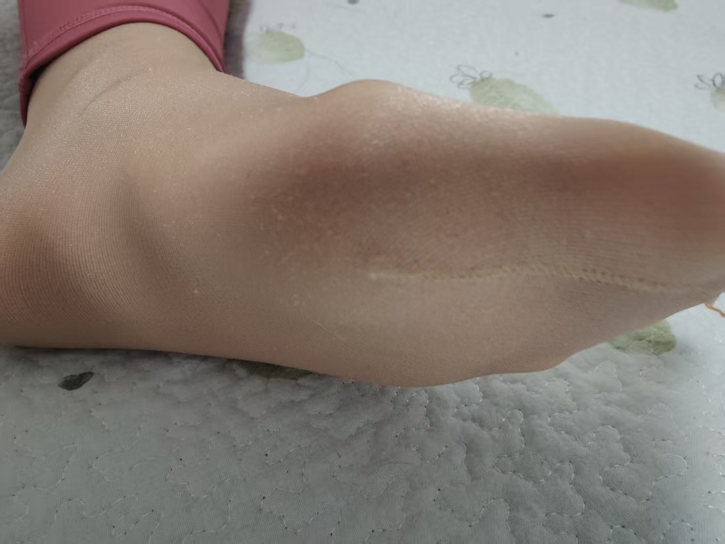 天气晴娇妻被操后又发情足控诱惑