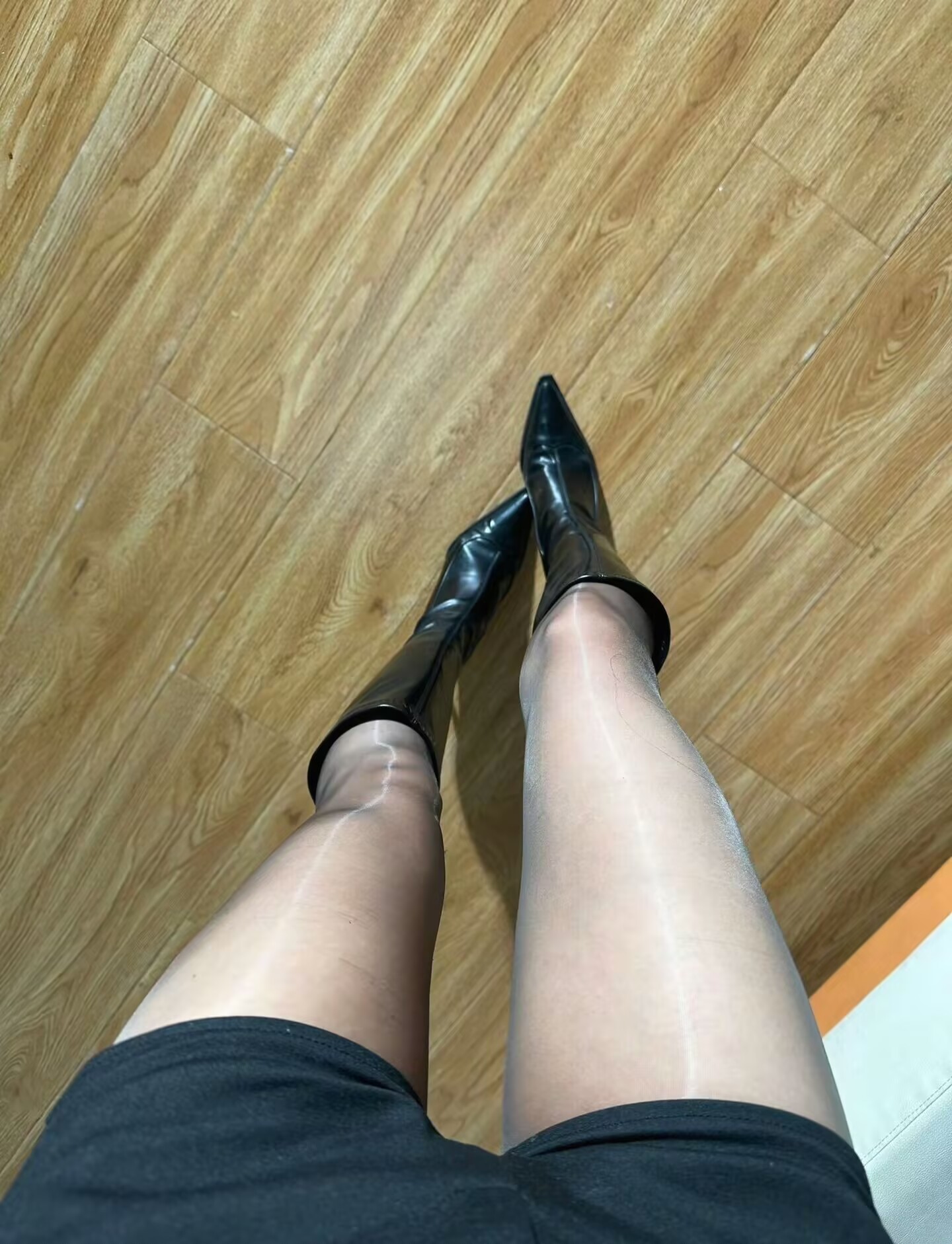 天气晴娇妻被操后又发情足控诱惑