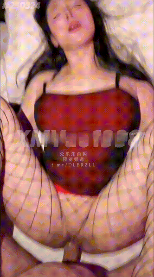 美腿女王「汐梦瑶」出轨单男时给老公打视频，NTR剧情，优质对白，內射，舔精！