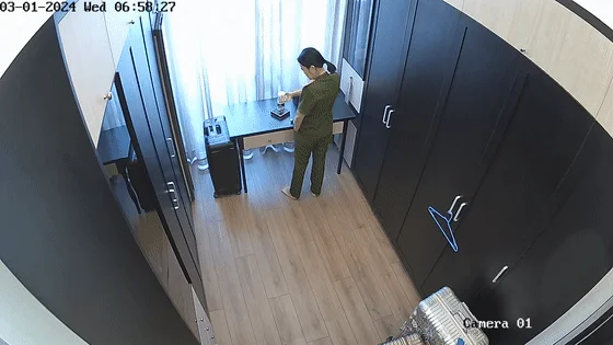 重磅黑客破解家庭网络摄像头偷拍最美警花 在自家豪宅内生活展示和官二代老公激情性生活