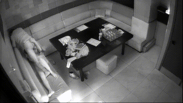 摄像头破解真实偷拍,四眼中年大叔包厢体验特殊服务,巨乳房公主吹拉弹唱一条龙