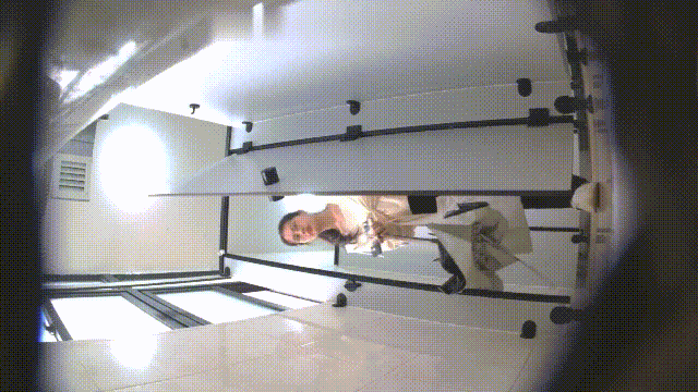 大学校园女厕全景偷拍多位漂亮的美女同学❤️各种各样的美鲍鱼