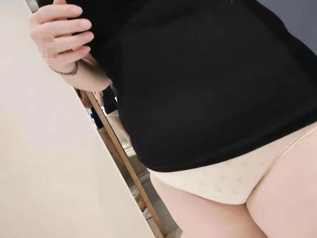 白皮的离异少妇，只做过一次却也回味无穷