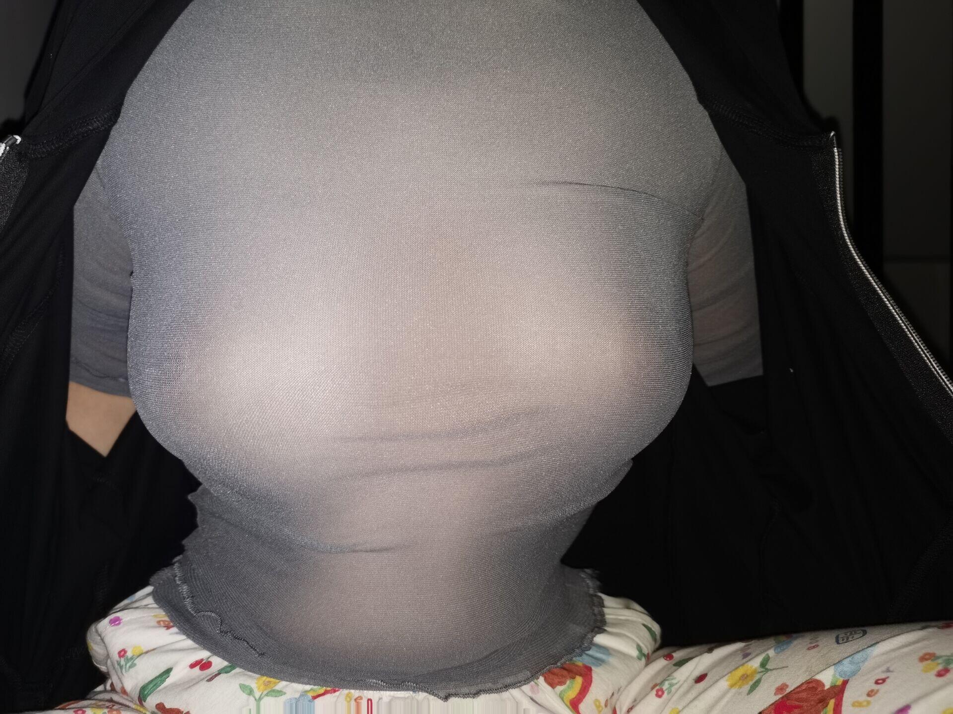 从青涩走向淫妻、露出、换妻+经得默许展示一下爱妻丰腴少妇的身材