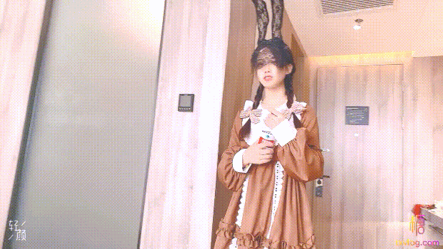 花季少女的淫乱治疗 无良医生诱骗小萝莉内射，如玉的身材嗲声嗲气的淫叫 小反差婊一个