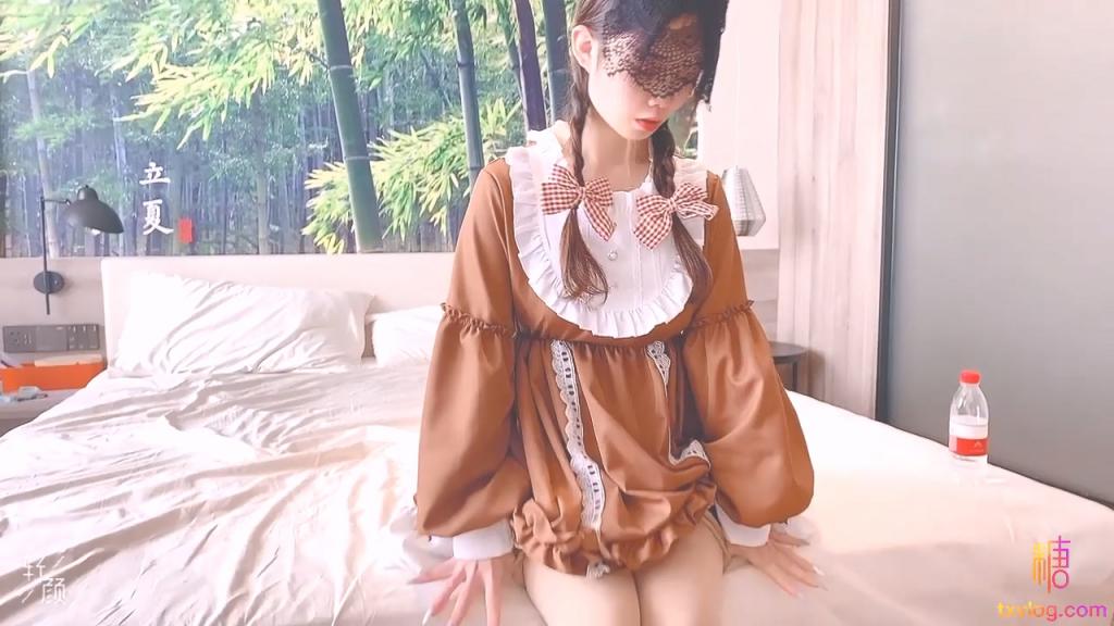 花季少女的淫乱治疗 无良医生诱骗小萝莉内射，如玉的身材嗲声嗲气的淫叫 小反差婊一个