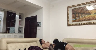 极品少妇✨家中约艹炮友自拍,先超爽口交,后主动骑乘,被各种狂怼艹逼,激情不断!