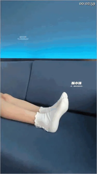 【丝足狂喜】推特28万粉丝国产原创丝袜足交博主「酥小强」付费私拍 线下专约素人模特足交抚摸调情