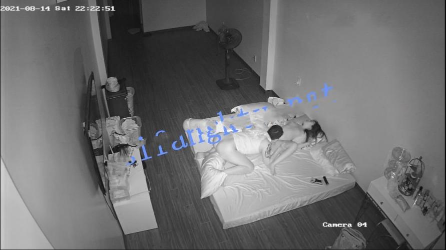 黑客破解家庭网络摄像头 高颜值少妇被朋友认出曝光生活照 偷拍记录婚后幸福的性生活