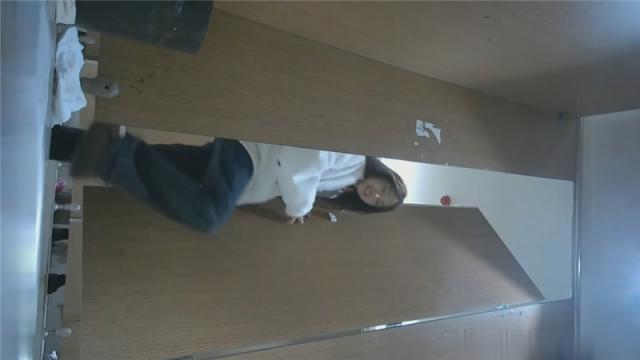 夜店女厕全景偷拍几位大长腿美女❤️各种极品美鲍鱼