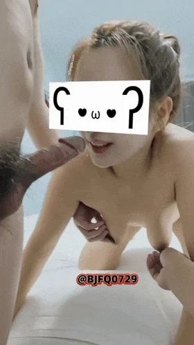 【重磅核弹】，绿帽90后淫妻，【北京夫妻】付费福利，极品小少妇，半露脸，被单男大学生狂操不停