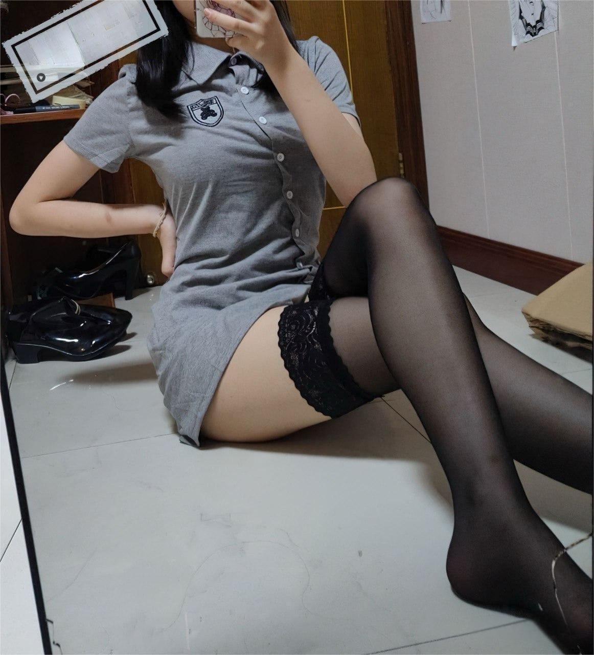 女友刚跟我坦承她一直住在前男友家