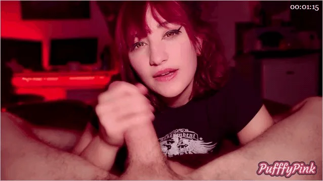 OF巨尻美少女反差甜妹「Pufffypink」被调教成阿黑颜小母狗,露脸吃鸡巴、舔屁眼功夫一流