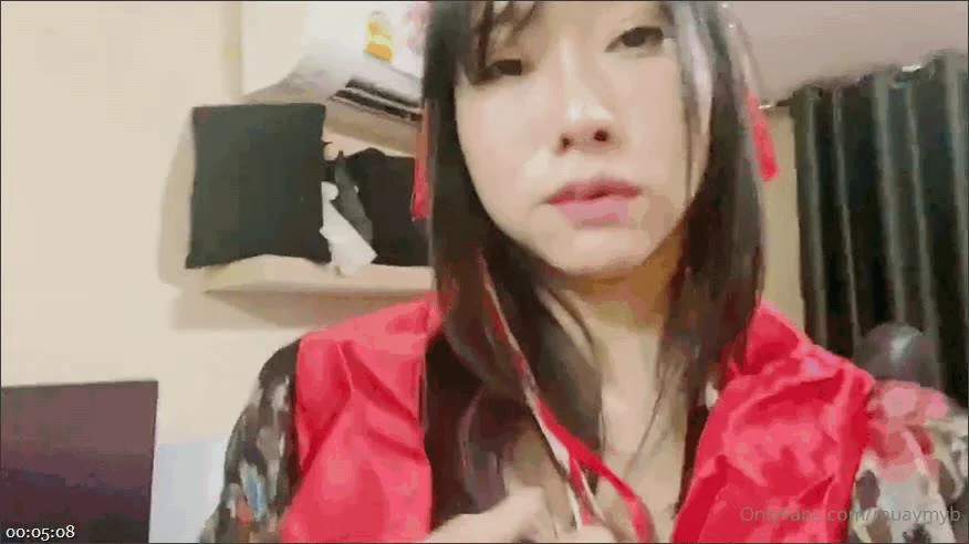 你的淫荡姨妈泰国轻熟人妻型巨乳网黄御姐「Muaymyb」露脸大尺度私拍 风骚露出男女通吃多穴满足