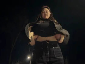 新鲜出炉的语文老师,喜爱露出,户外露出大奶子