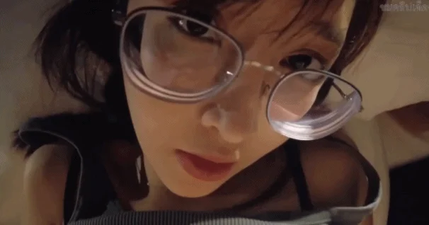 Onlyfans《deerlong》眼镜女友反差婊❤️外表清纯居然超会玩